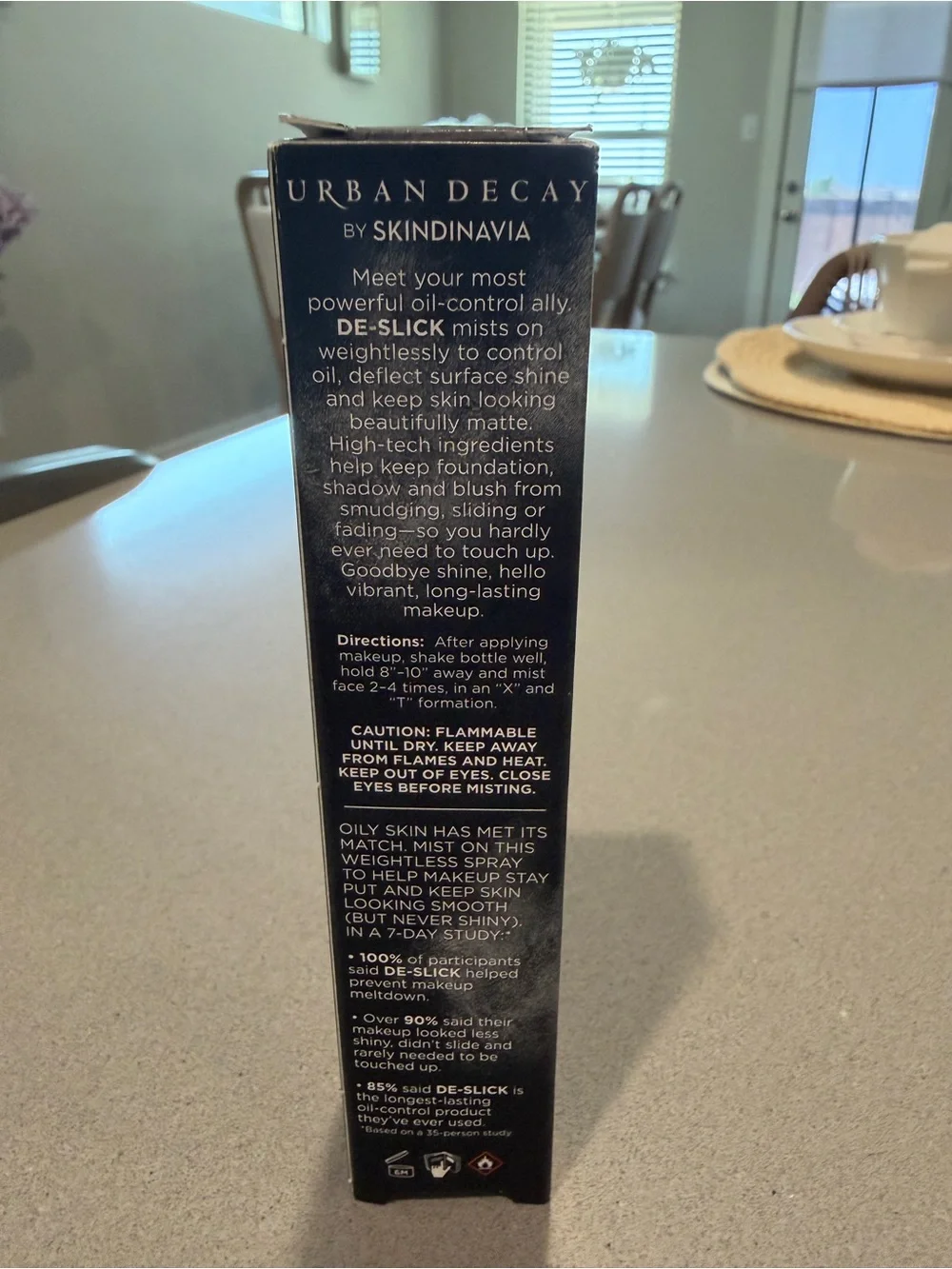 Urban Decay De-Slick Oil Control Makeup Setting Spray - Black